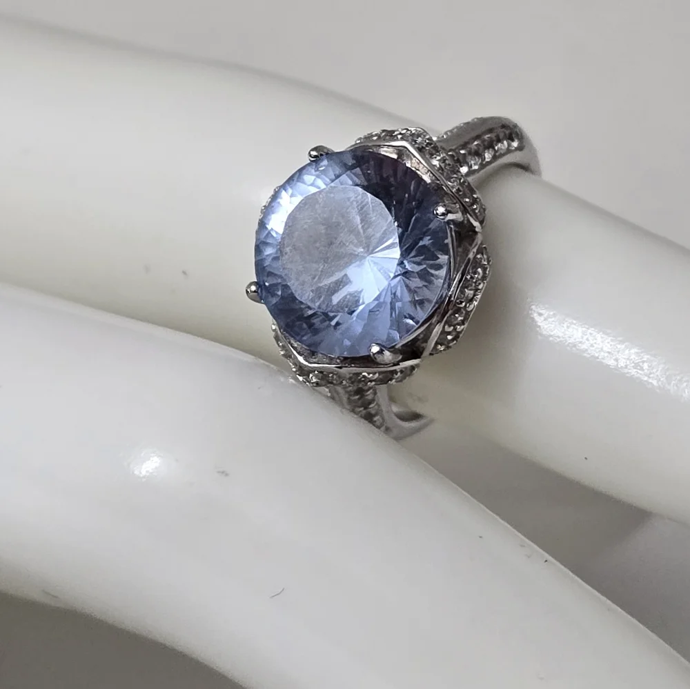 Elegant Sterling Silver 925 and Blue Topaz Gemstone Ring